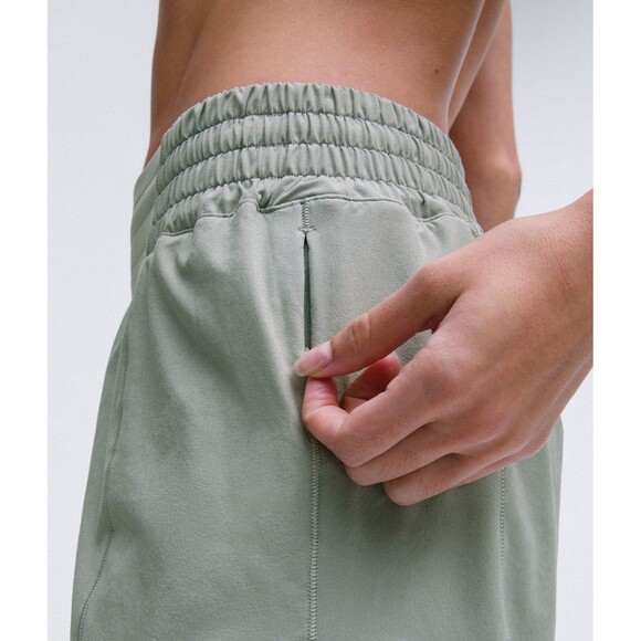 NWT Lululemon Hotty Hot High-Rise Lined Short 4" Jade Green Women’s Size 10 - Picture 5 of 11